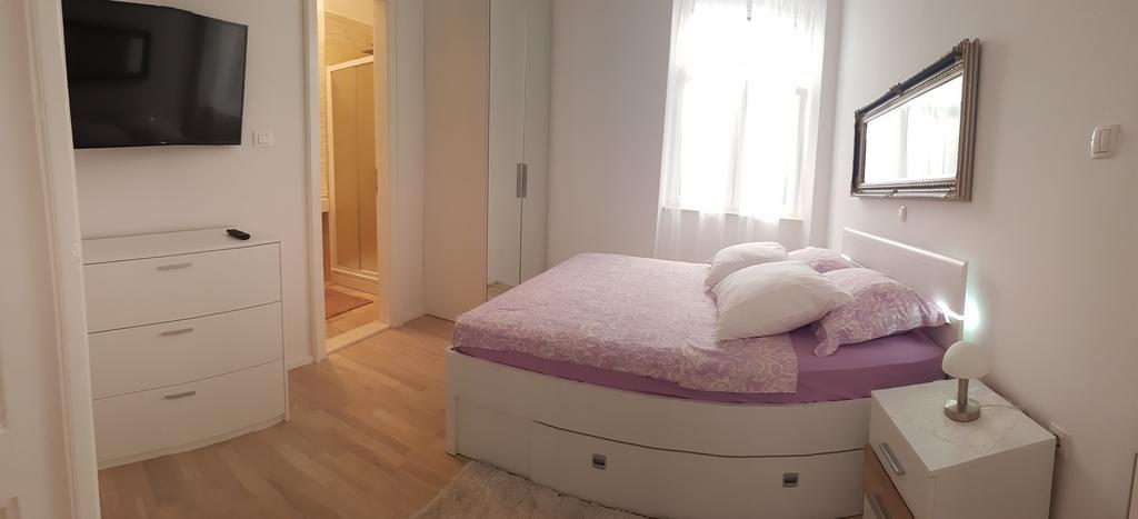 Apartment Luxor สปลิท ภายนอก รูปภาพ